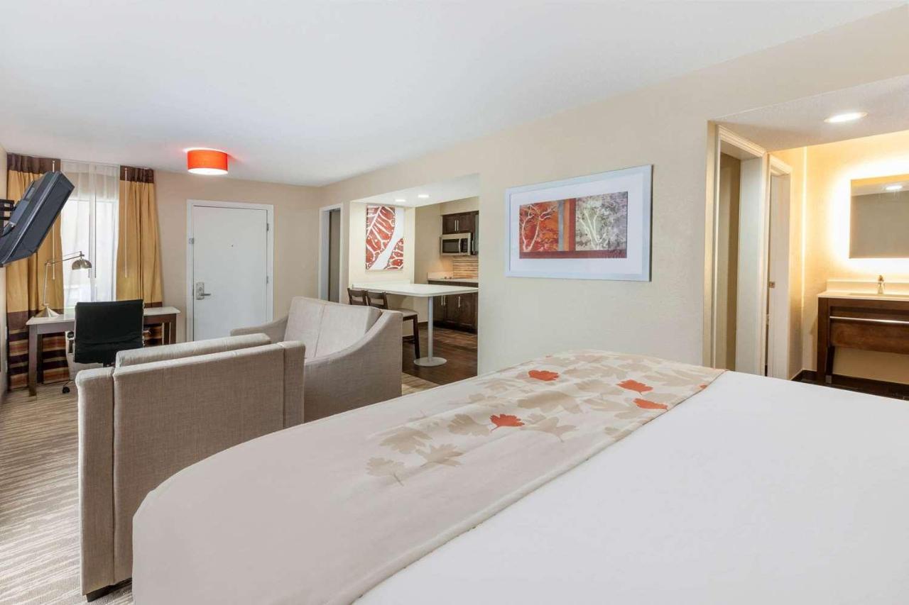 Hawthorn Suites By Wyndham Detroit Southfield Exteriör bild