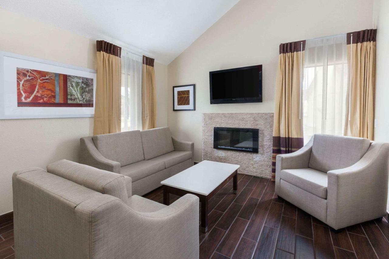 Hawthorn Suites By Wyndham Detroit Southfield Exteriör bild